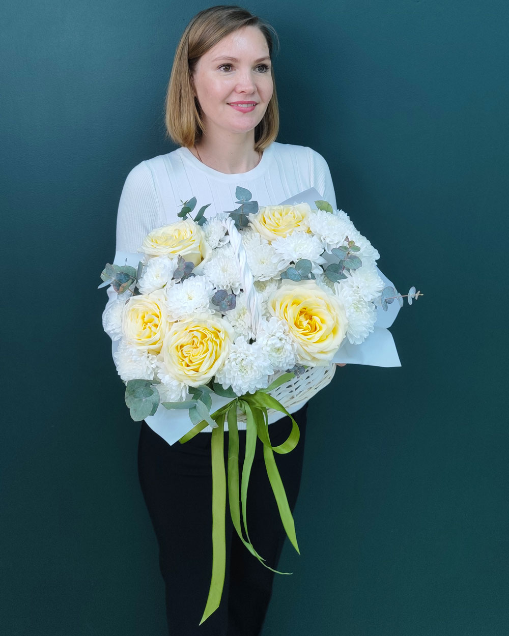 Корзина с цветами(00485)