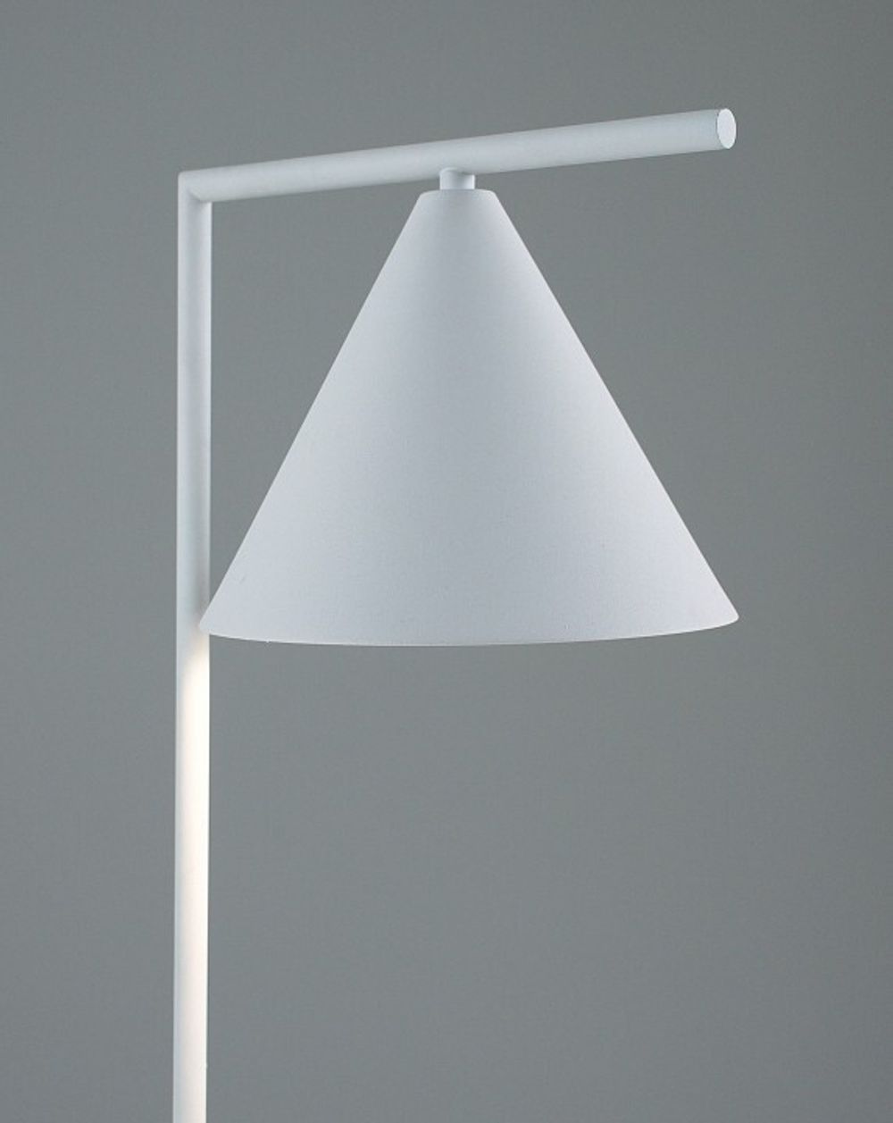 Настольная лампа декоративная Moderli Omaha V11063-1T