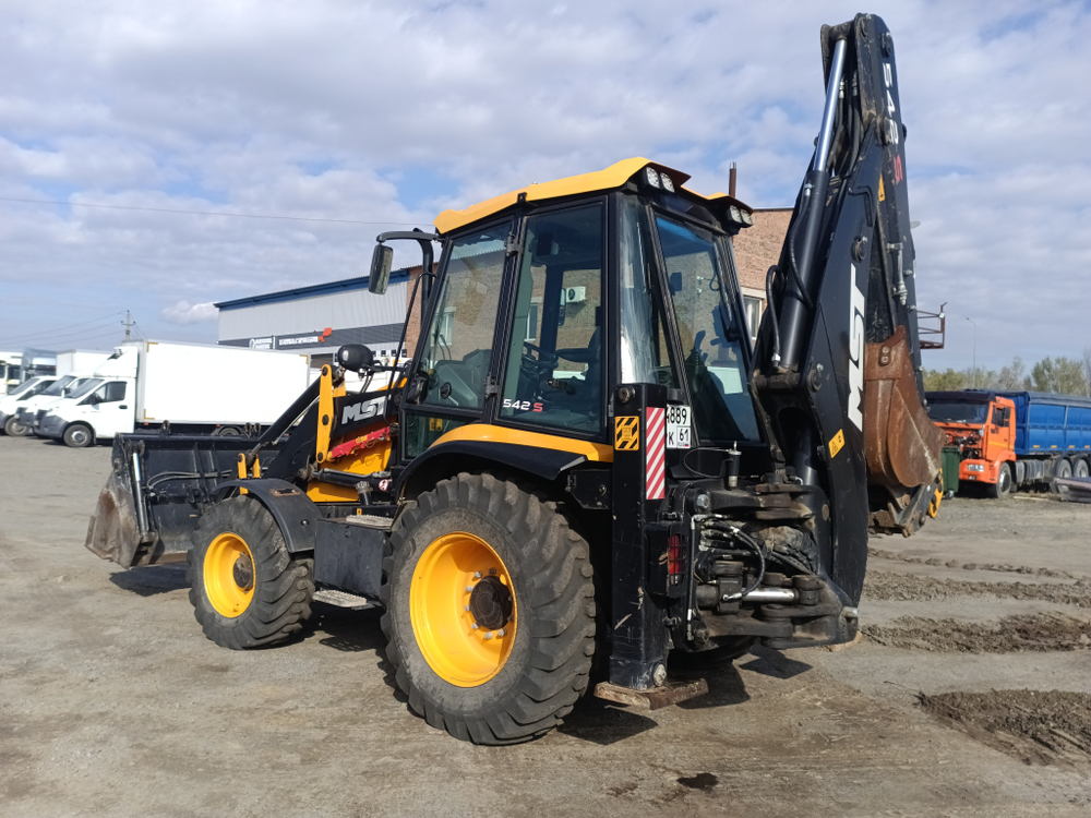 MST M542 Экскаватор-погрузчик M542S (Дизельный, 4,4 л, 99 л.с., АТ)