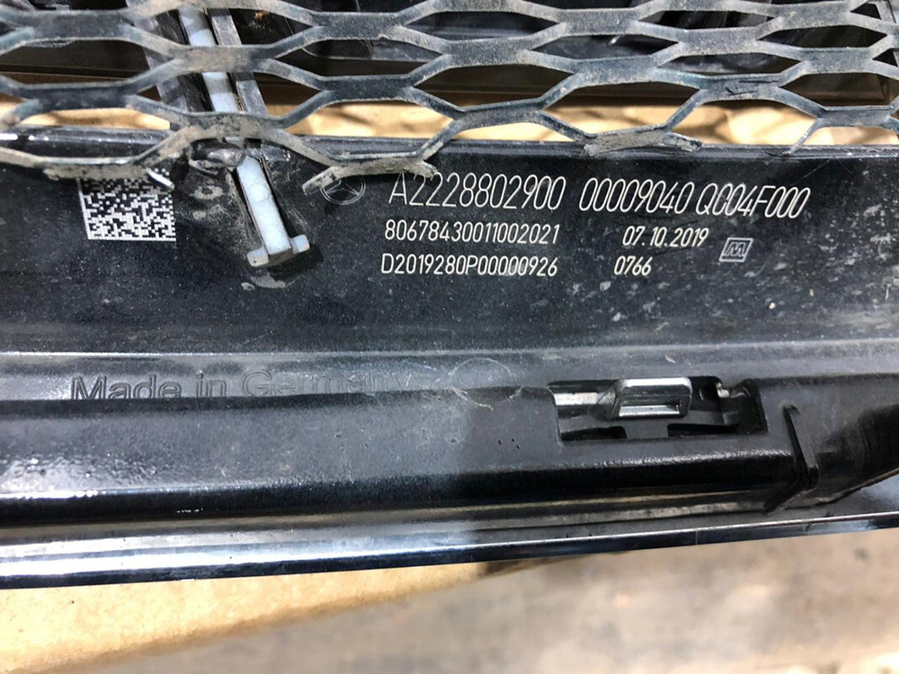 Решетка радиатора Mercedes S-Class (W222) 17-21 Б/У Оригинал a2228802900