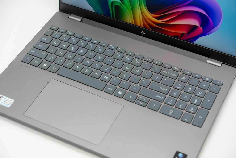 Ноутбук HP OmniBook 7 Pro ( Ultra 7 240H )