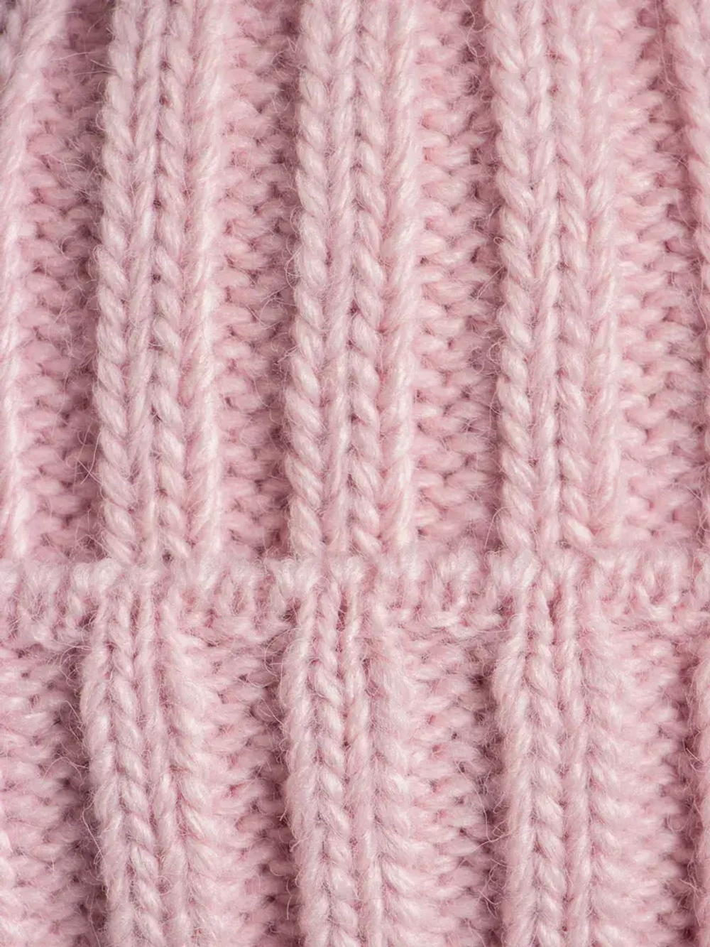 Шапка зимняя для девочки со снудом и помпонами