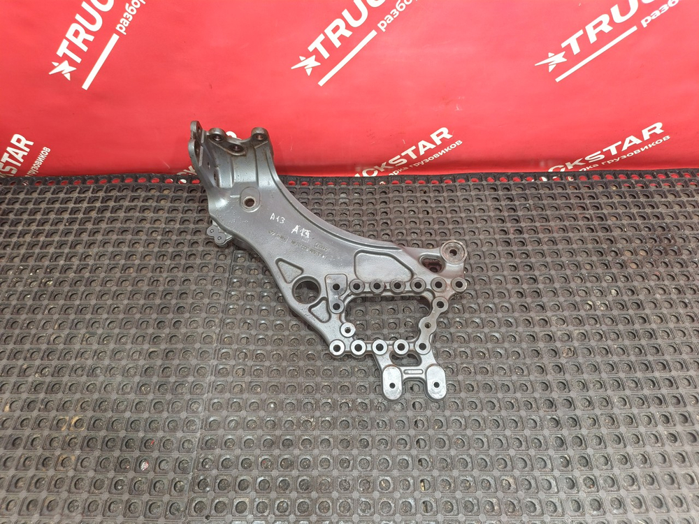 Кронштейн рессоры передний правый