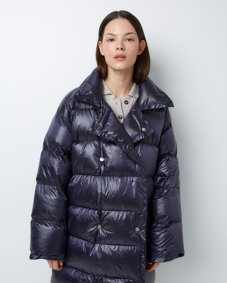 Пуховик двубортный черничный