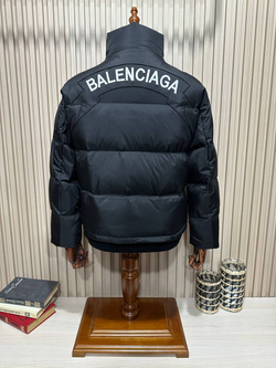 Пуховик Balenciaga