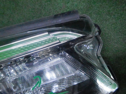 Битая Фара правая Subaru Forester 5 SK (2018-2021) LED