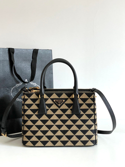 Prada Galleria Bag 28 cm