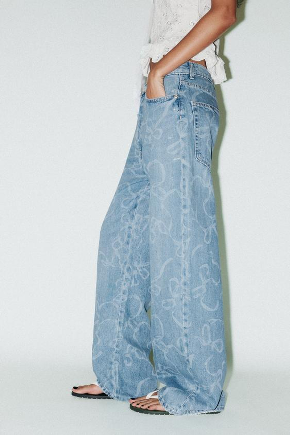 ZARA ДЖИНСЫ TRF BAGGY СО СРЕДНЕЙ ПОСАДКОЙ , ГОЛУБОЙ