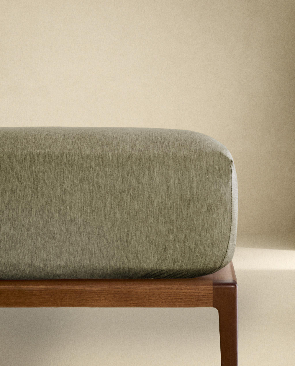 Zara Home - Простыня из модального трикотажа (140 г/м2), высота 30 см, зеленый, 90х200х30 см
