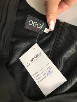 Платье OGGI лаконичное, но с интересными деталями 46 размер