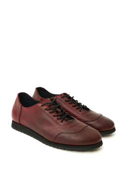 C4 Oxblood red