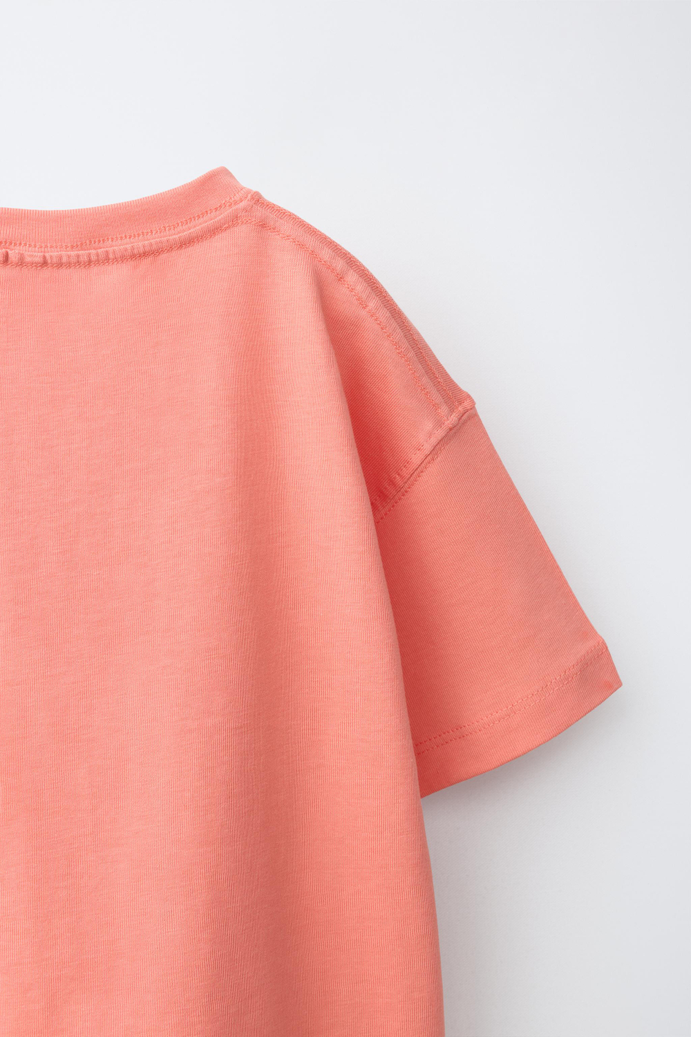 ZARA ФУТБОЛКА С ВЫШИВКОЙ, КОРАЛЛОВО-КРАСНЫЙ