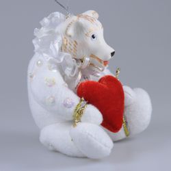 Ёлочная игрушка Белый медвежонок с сердечком