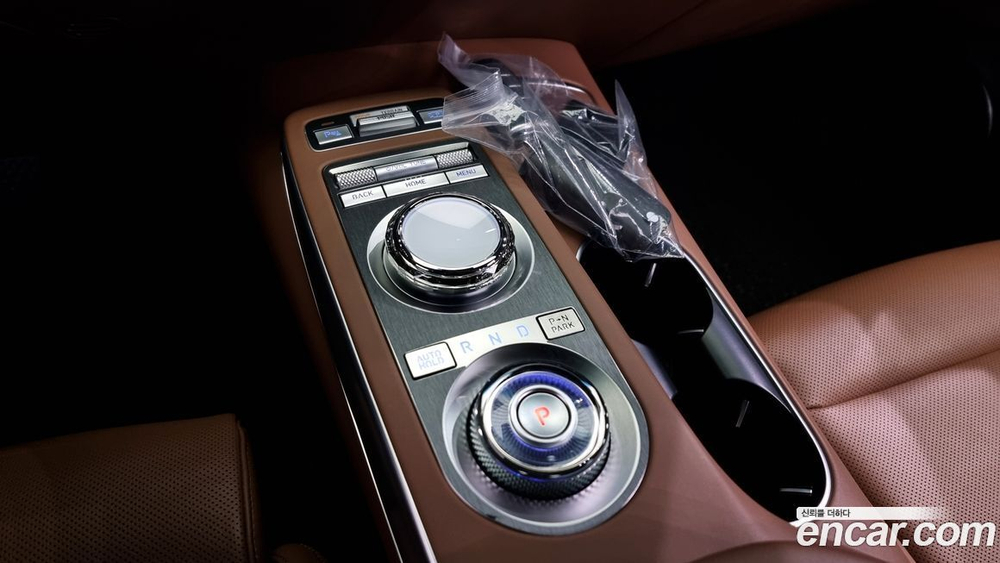 Genesis GV70 2.5T Бензин AWD (10.2021)