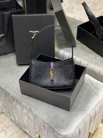 Saint Laurent Le 5 à 7 Hobo Bag