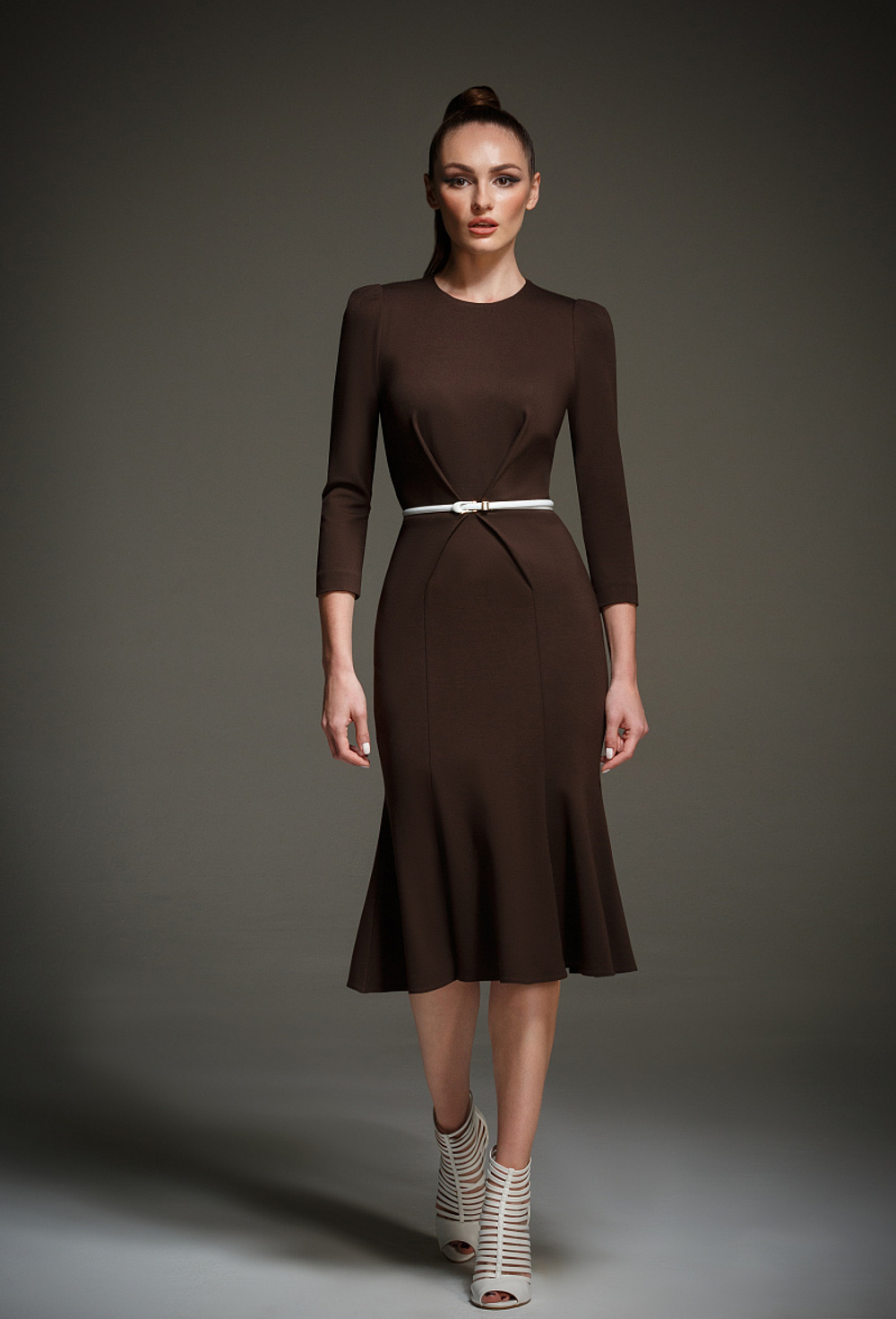 Трикотажное платье - годе коричневое 01-08-21 manito