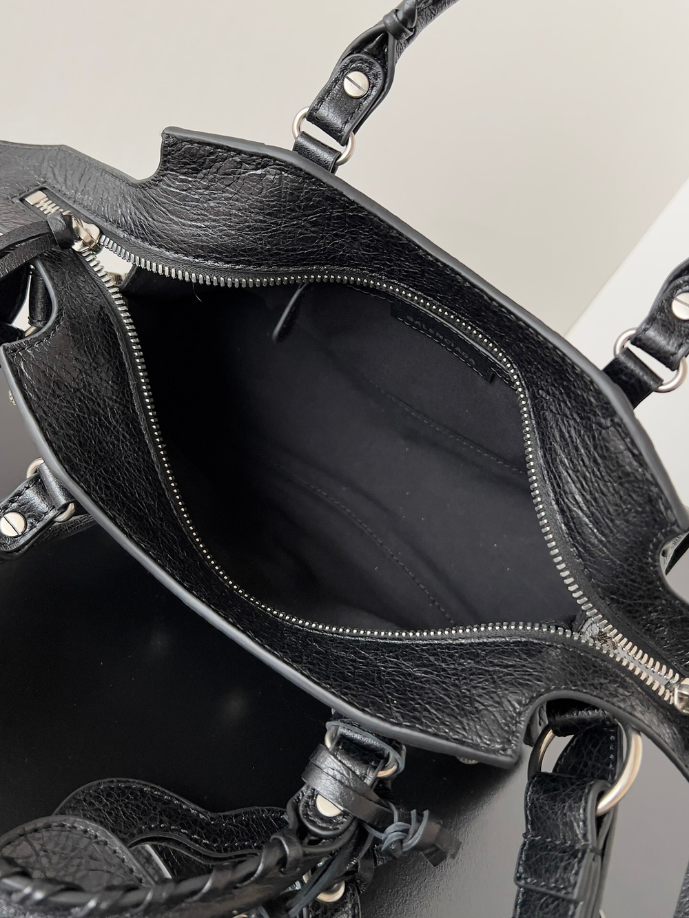 Balenciaga Neo Cagole City Small Bag 26 cm