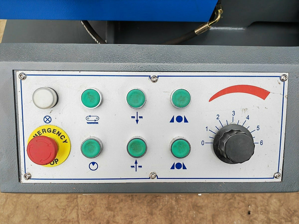 Ленточнопильный станок для резки металла под углом 90° MetalTec BS 300 CH