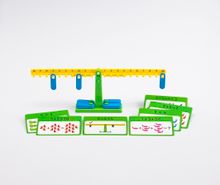 Весы математические с заданиями. Набор игровой.