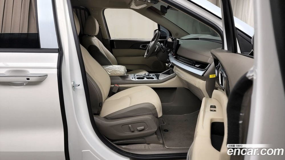 Kia The New Carnival (Sedona) 4 Generation Бензин 4-и местный High Limousine (02.2024)