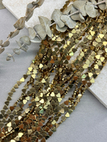 Гематит сердце, золото, 6 мм, нить 40 см