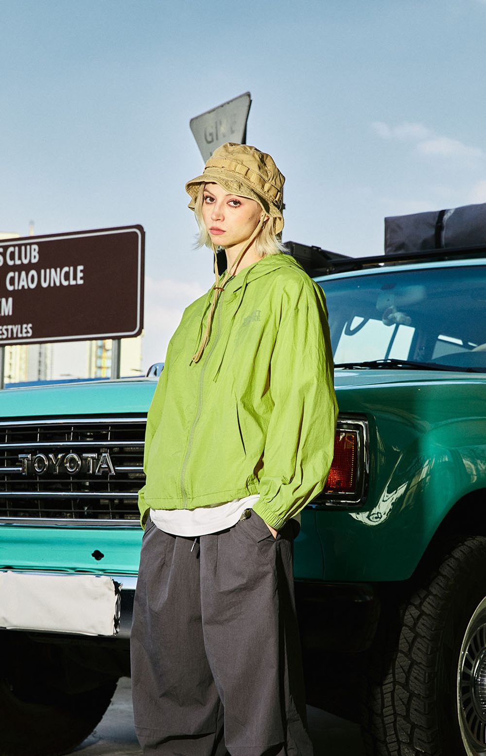 Куртка-ветровка DONSMOKE "Back Logo" Hooded Windbreaker