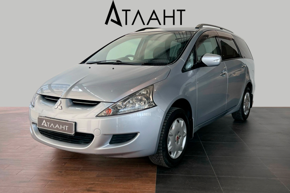 Mitsubishi Grandis, 2003 год