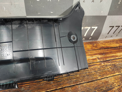 Кожух замка багажника Toyota Camry (XV50) 11-18 Б/У Оригинал 5838733111