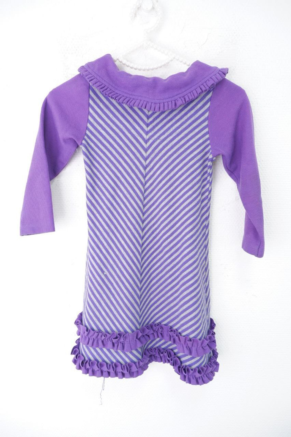 Платье практичное на 7 лет