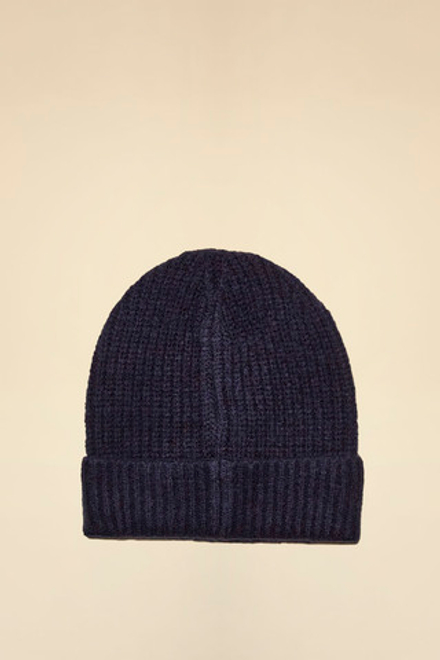 Шапка из акрила