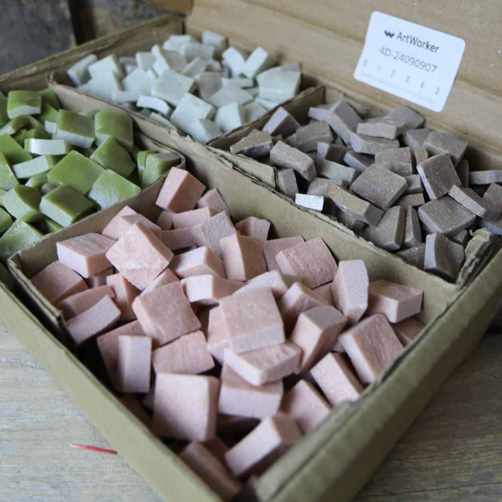 4D-24090907 (4 кг) - смальта разноформатная