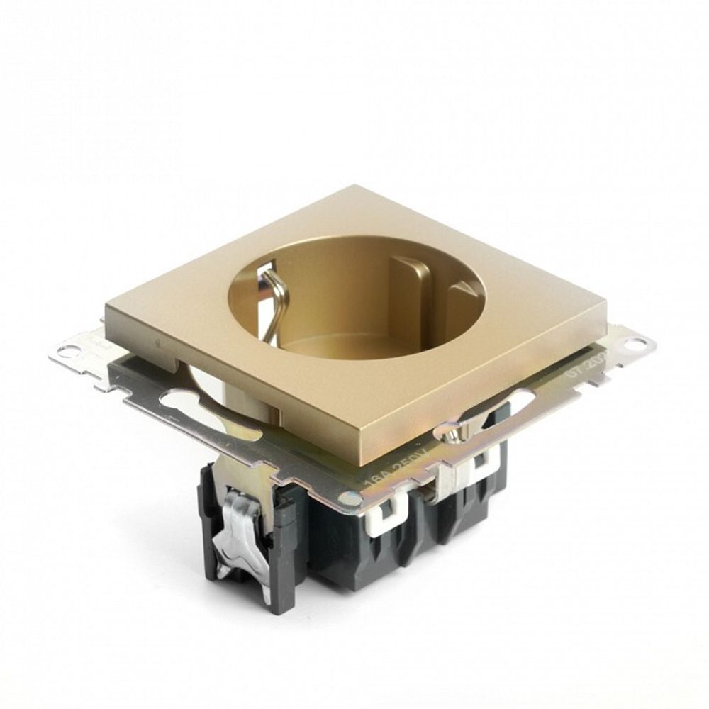 Розетка с заземлением и со шторкой, без рамки Stekker Катрин 49224