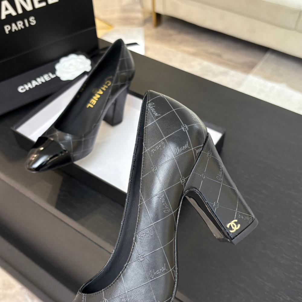 Chanel Pumps