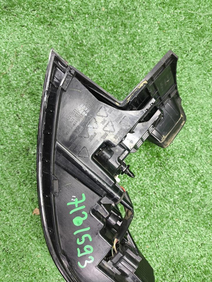 Фонарь левый внешний Changan Uni-K (2020-н.в.)