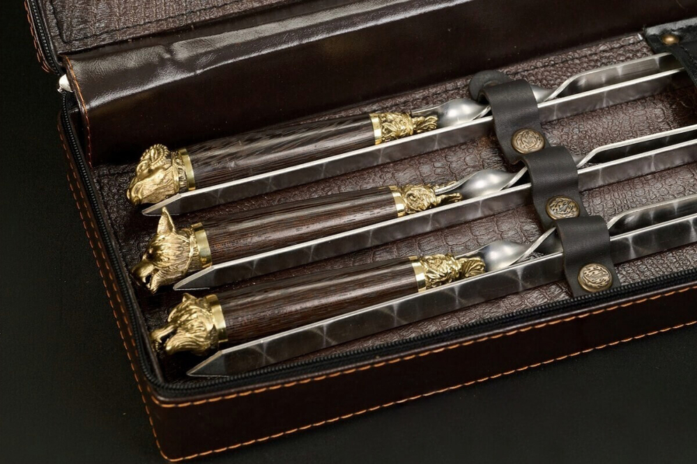 Подарочный набор шампуров в кейсе "Медведь"