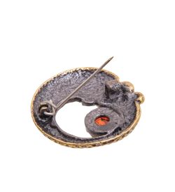 AM-3492 Брошь «Рыбка Волна» (латунь, янтарь)