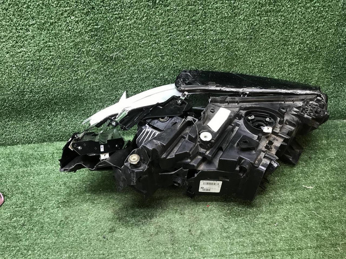 Битая Фара левая BMW X5 G05 (2018-2023) LED