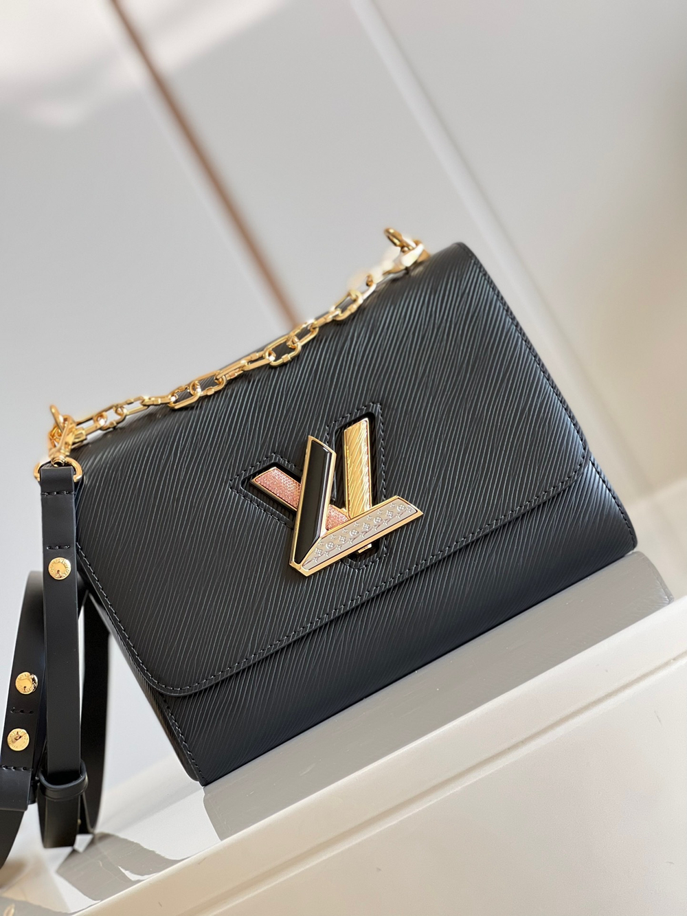 Louis Vuitton Twist MM