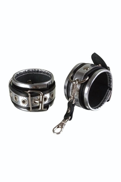 Серебристо-чёрные кожаные наручники (Цвет: серебристый с черным)