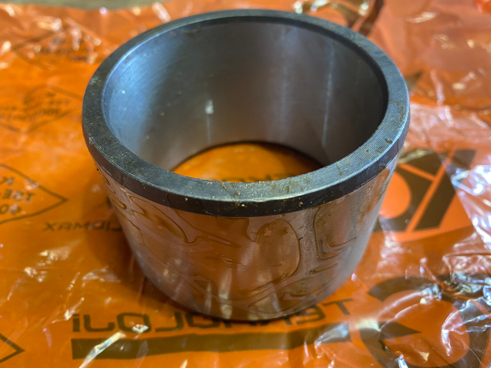 Втулка 7K-9528