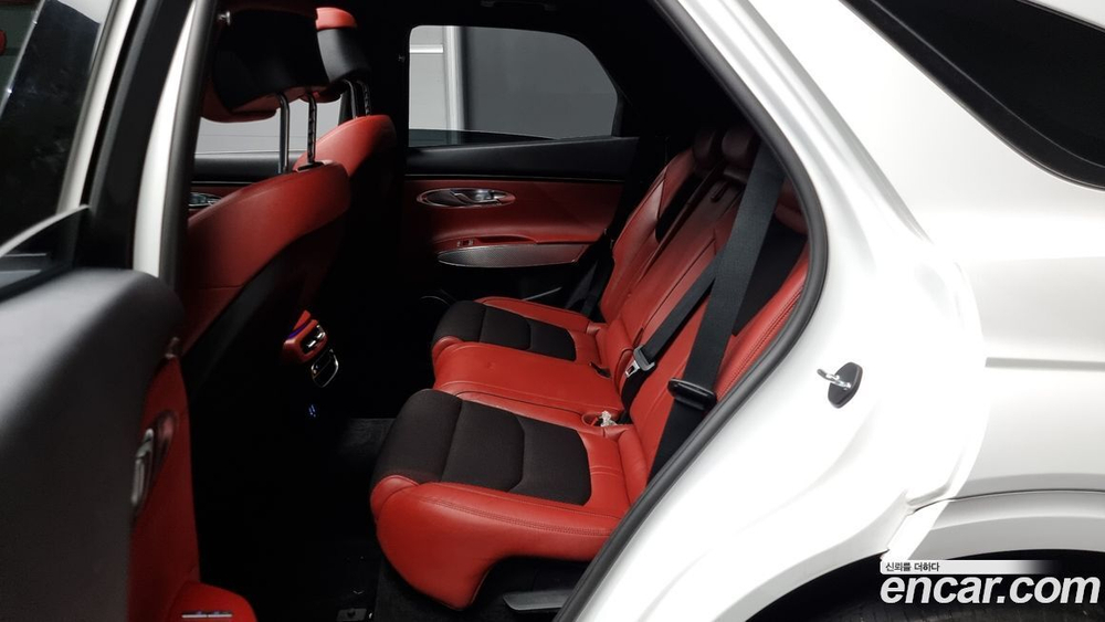 Genesis GV70 2.5T Бензин 2WD (05.2021)