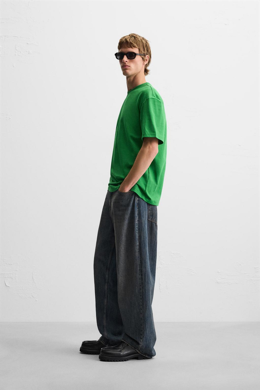 Базовая футболка regular fit