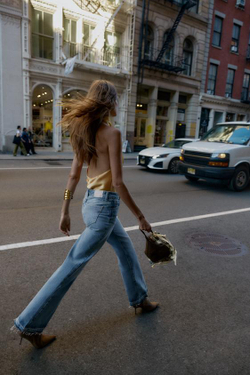 ZARA ДЖИНСЫ Z1975 BOOTCUT СО СРЕДНЕЙ ПОСАДКОЙ, ВЫЦВЕТШИЙ СИНИЙ