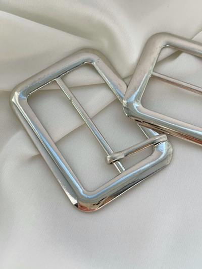 Пряжка серебристая 5х3,5 см