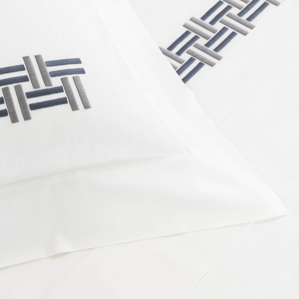 Постельное белье Frette Basket Weave Embroidery Steel Blue/Grey Cliff (240 x 220 см)