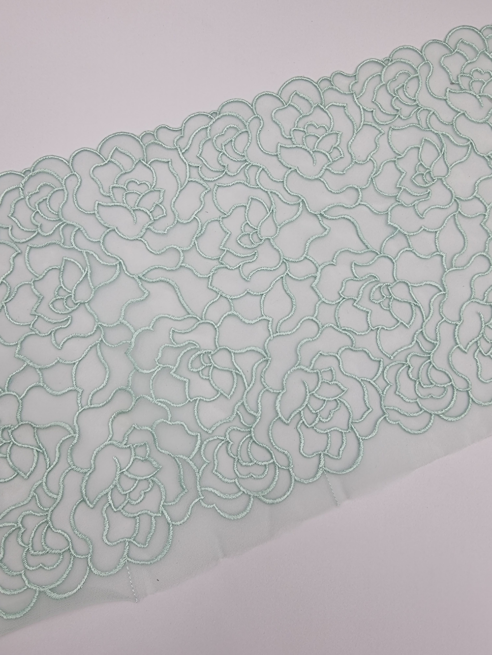 Вышивка на сетке ментол К794 левая 21 см