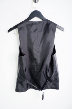 Жилет для классического стиля, визуально на 44 размер