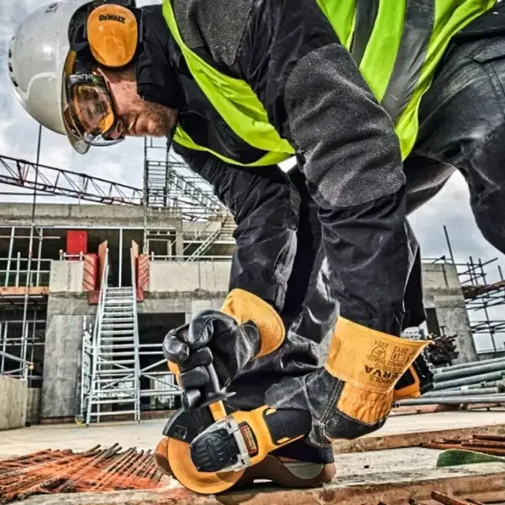 DeWalt DCF887P2SAG-RK набор инструментов шуруповерт и угловая шлифмашина (2 x 5 Ач, ЗУ)