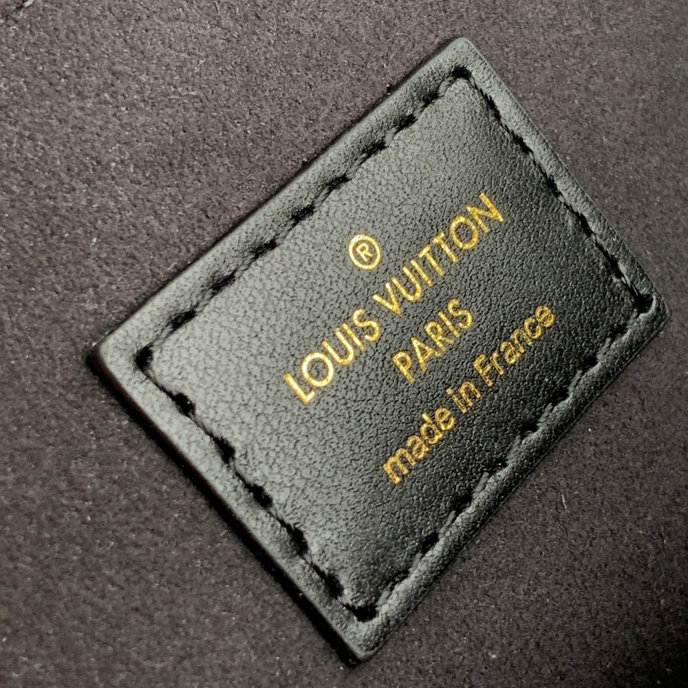 Louis Vuitton Pochette Metis