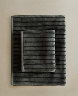 ZARA HOME БАННОЕ ПОЛОТЕНЦЕ ИЗ ВЕЛЮРА С РЕЛЬЕФНЫМ УЗОРОМ В ПОЛОСКУ, ЗЕЛЕНЫЙ